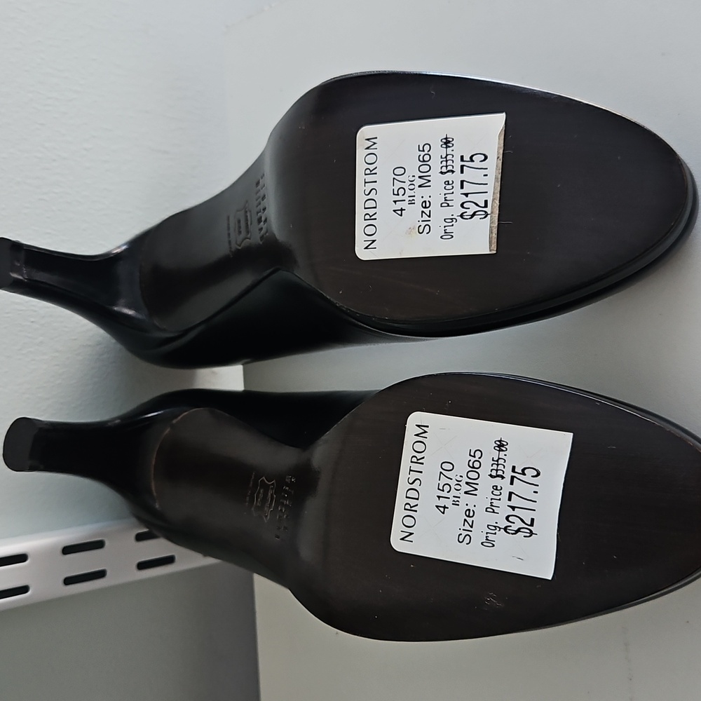 New Stuart Weitzman Black Pumps - Picture 8 of 9